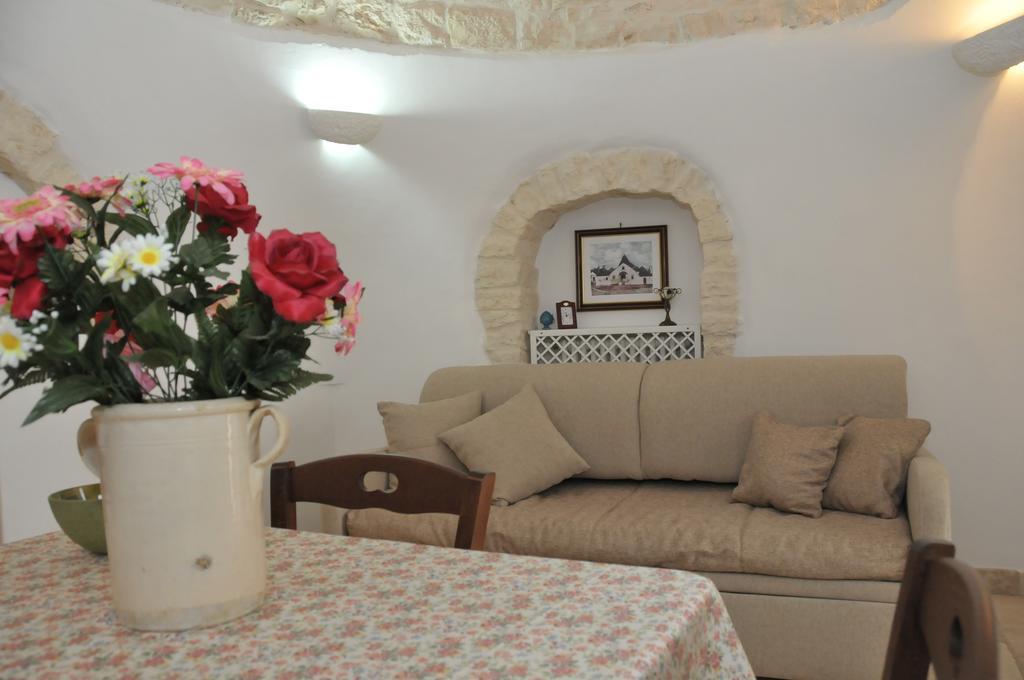 アルベロベッロ Trullo Relaxヴィラ エクステリア 写真